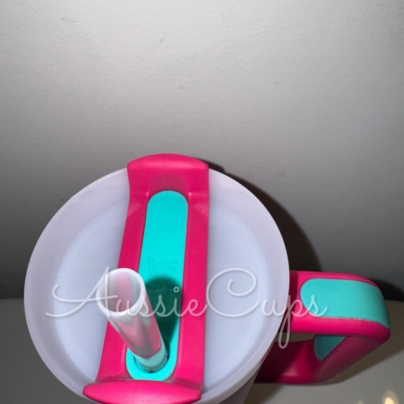 Stanley Passion Pink 30 oz Quencher Tumbler, Hot Pink & Turquoise, Minor Flaws - Picture 9 of 15